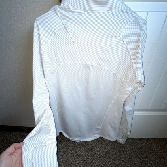 CLOSET CLEAN OUT - Picture 2 of 6